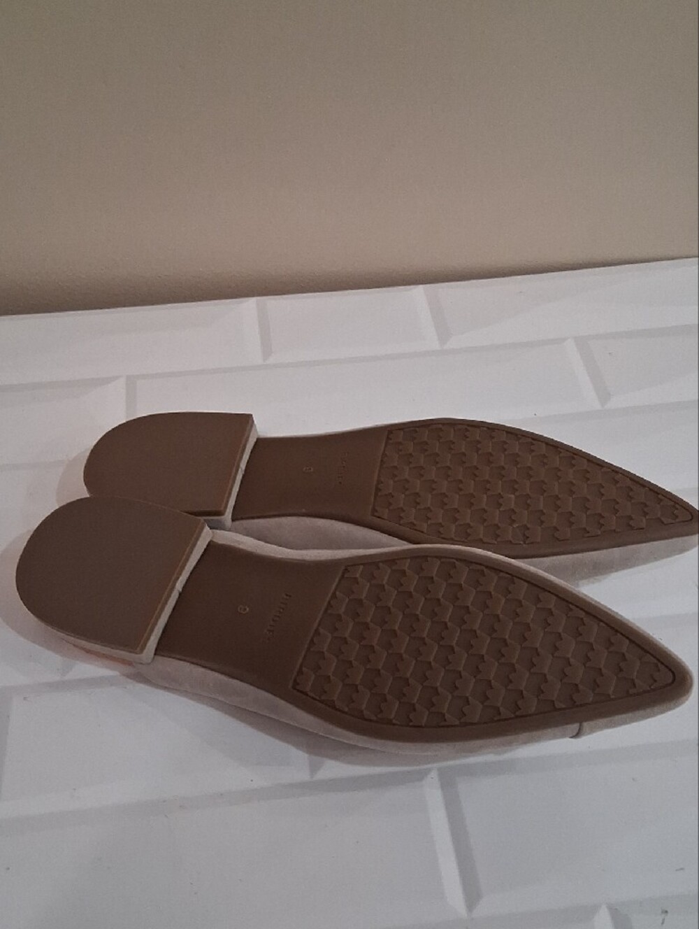 Birdies Starling Taupe Suede Pointed-Toe Slip-On Flats Size 9 - Picture 8 of 9